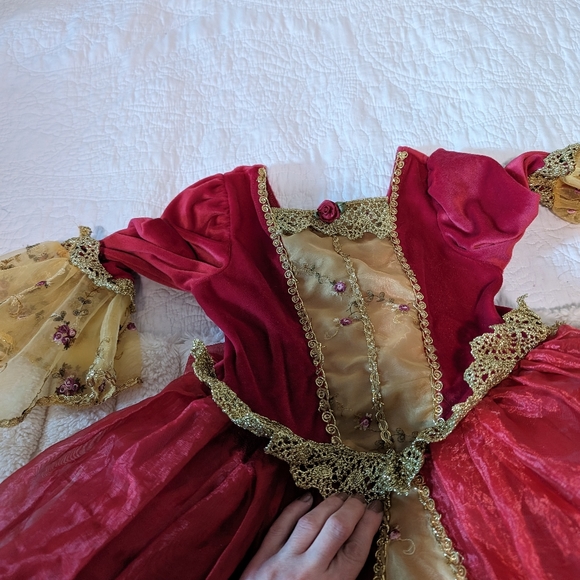 DELUXE Disney Holiday Princess Belle Red Christmas Holiday costume size 4/5 - Picture 6 of 11